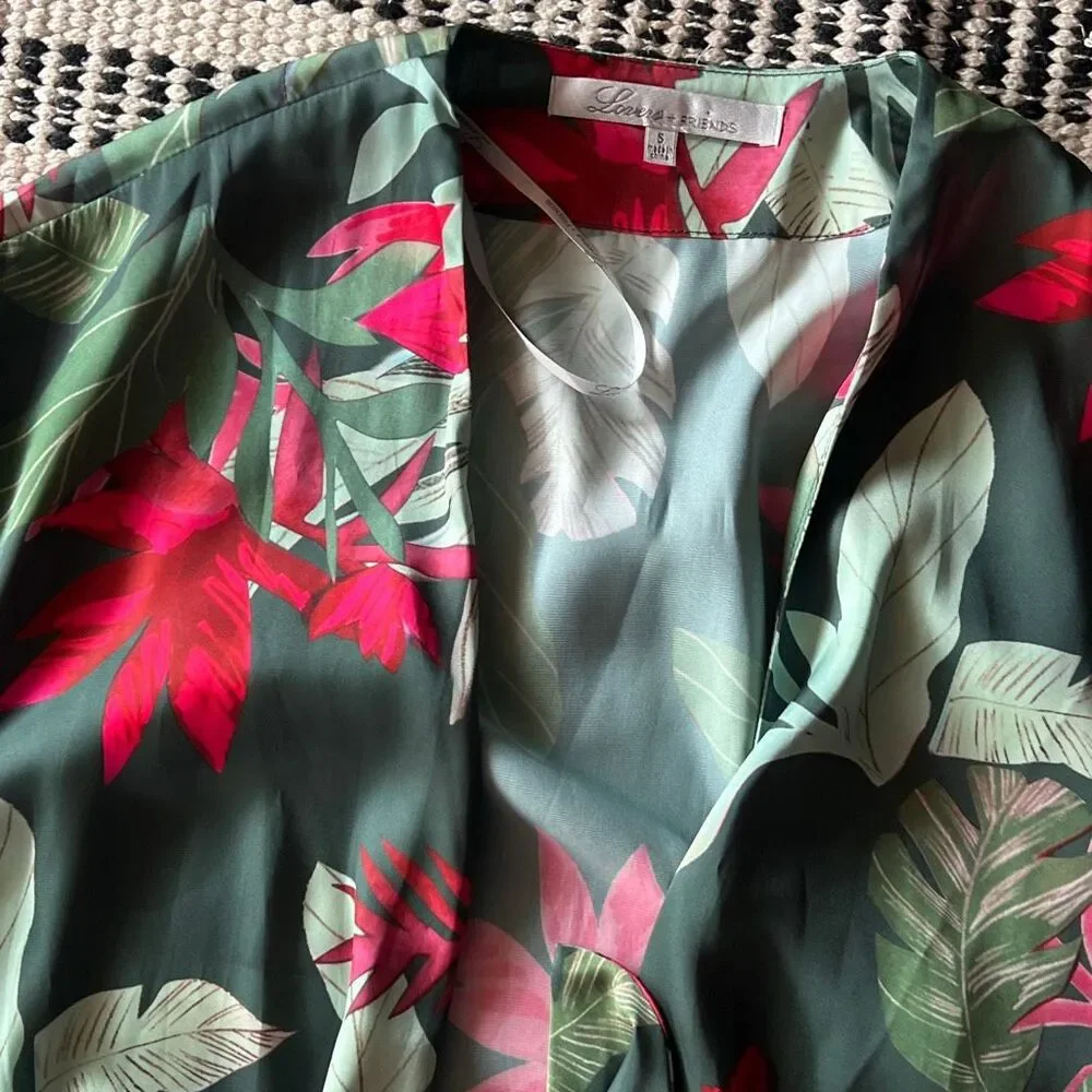 Lovers + Friends Size Small green cropped satin Tie front blouse REVOLVE - Picture 4 of 5